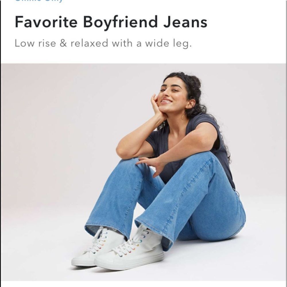 EUC WOMEN’S 14 SHORT AMERICAN EAGLE FAVORITE BOYFRIEND JEANS